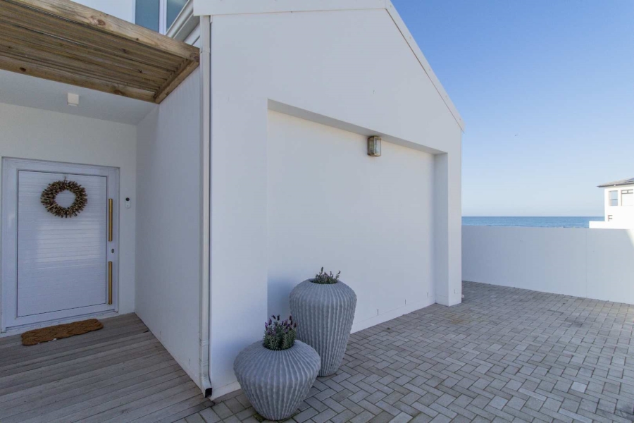 4 Bedroom Property for Sale in Sandy Point Western Cape